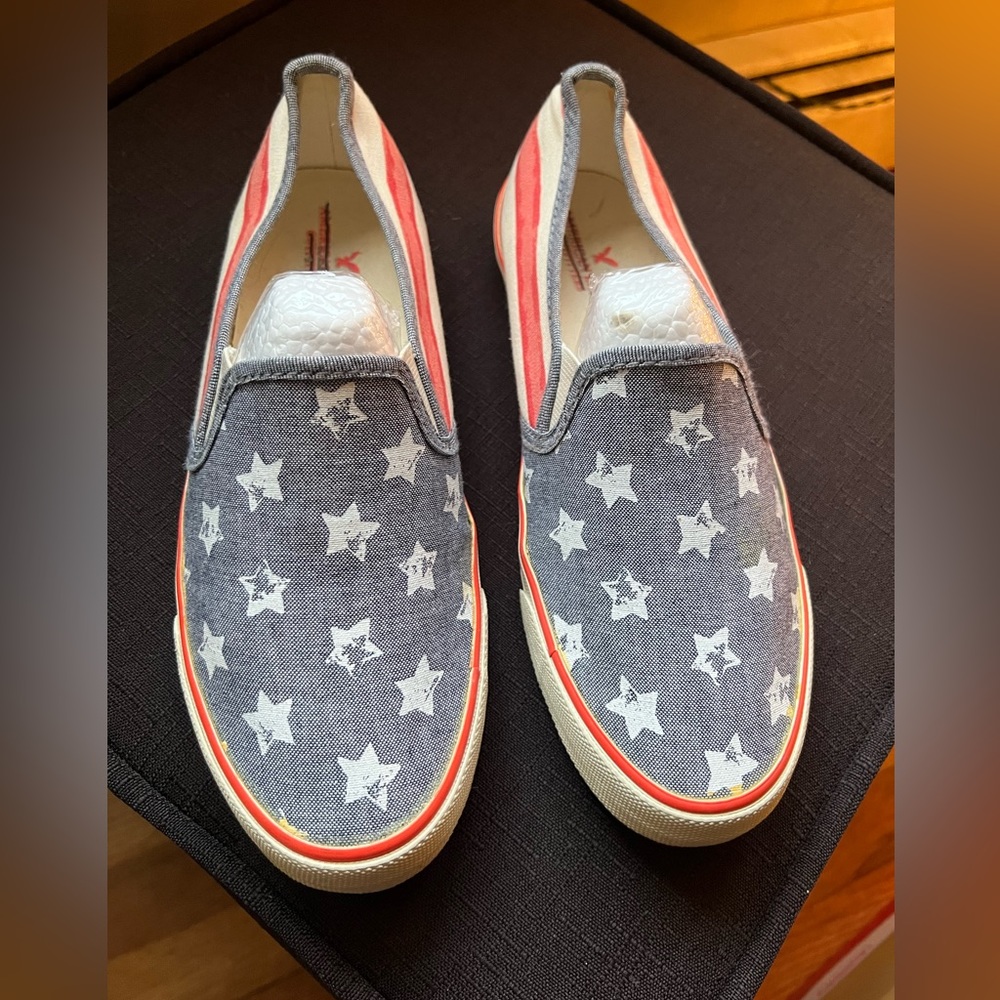 American Eagle Outfitters Slip On Sneaker